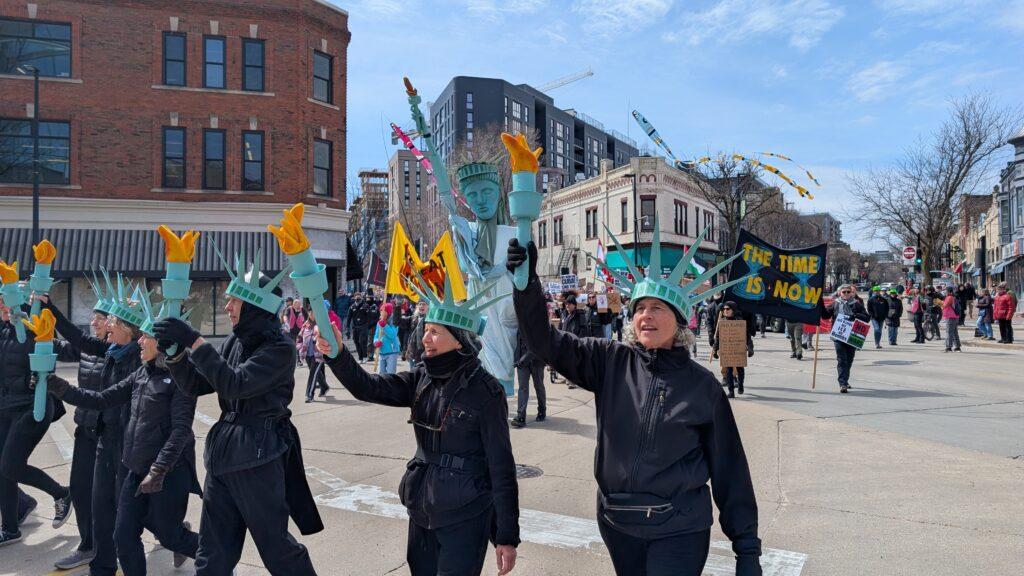 No Kings rallies across Wisconsin draw thousands