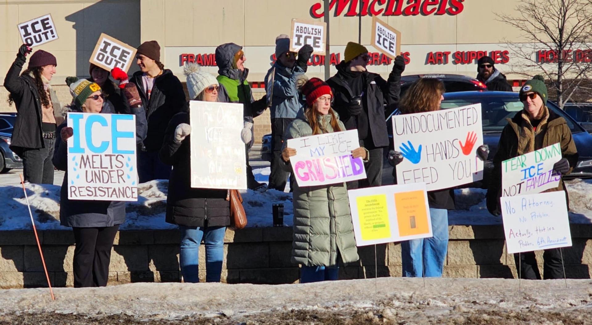 Hundreds line Rib Mountain Drive for protest against ICE